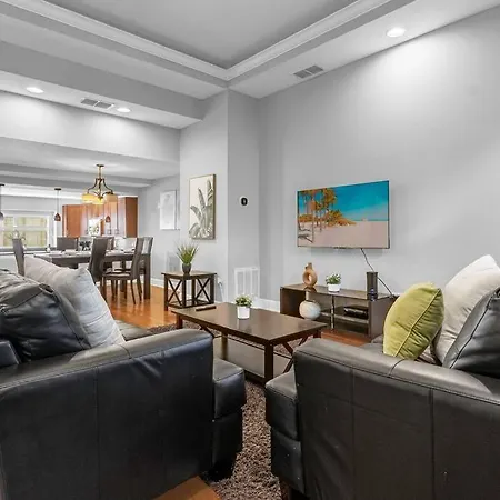 4Br Family Townhome In Enchanting Orlando Inside The Disney Resort Area